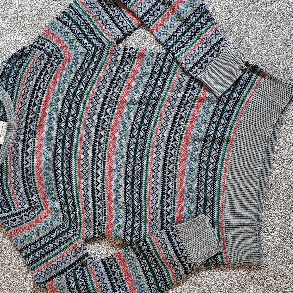 H4🔹️St. John's Bay Multicolor Knit Sweater